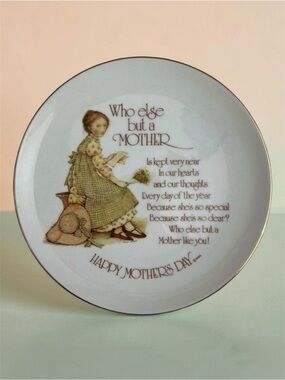 Holly Hobbie Commemorative Edition Genuine Porcelain Collective Plate